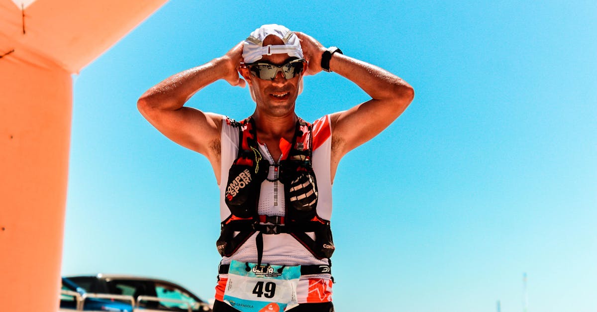découvrez notre sélection de sacs d'hydratation pratiques et légers, parfaits pour rester hydraté lors de vos activités en plein air comme la randonnée, le vélo ou le running.