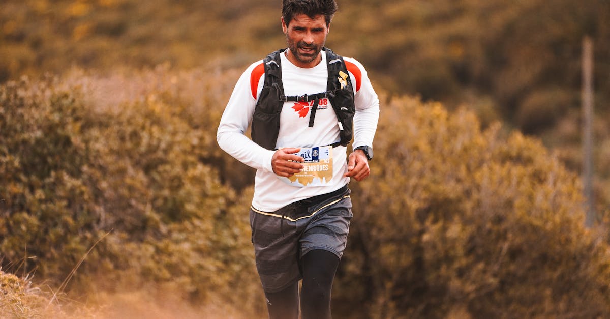découvrez nos conseils essentiels pour une préparation optimale au trail running et améliorez vos performances en pleine nature.
