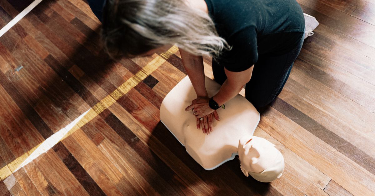 découvrez des conseils essentiels et des stratégies efficaces pour la prévention des blessures, afin de rester en sécurité et en bonne santé lors de vos activités physiques.
