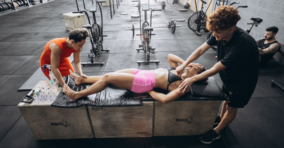 découvrez les étirements essentiels à pratiquer après une course en sentier pour améliorer la récupération et prévenir les blessures.