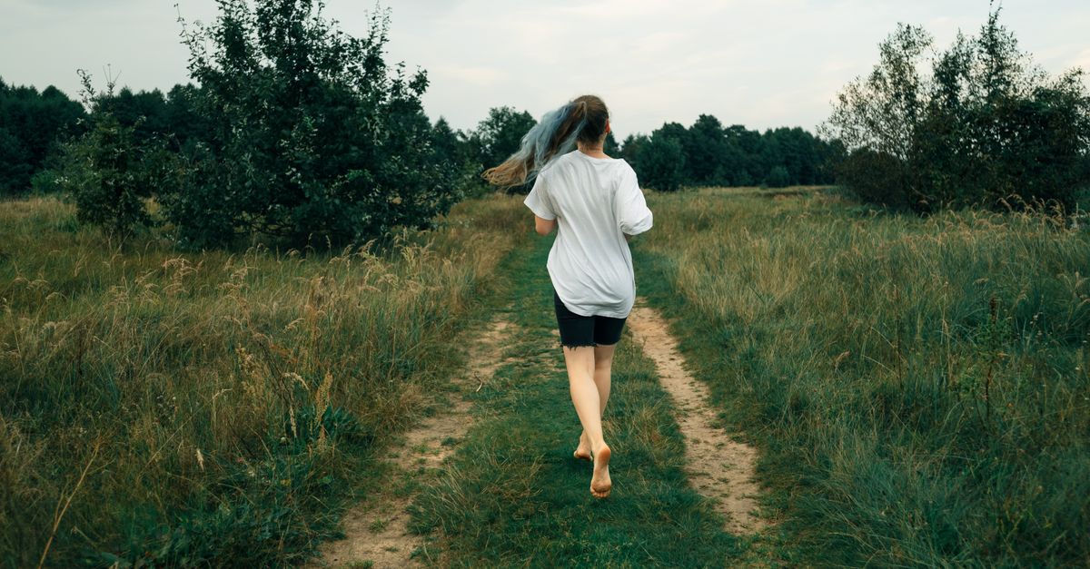 découvrez comment le trail running améliore le bien-être physique et mental grâce à l'exercice en pleine nature.