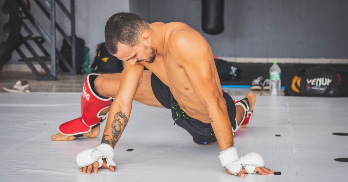 découvrez l'importance du warm-up pour préparer votre corps et votre esprit avant l'effort. améliorez vos performances et réduisez les risques de blessures grâce à des exercices d'échauffement efficaces.