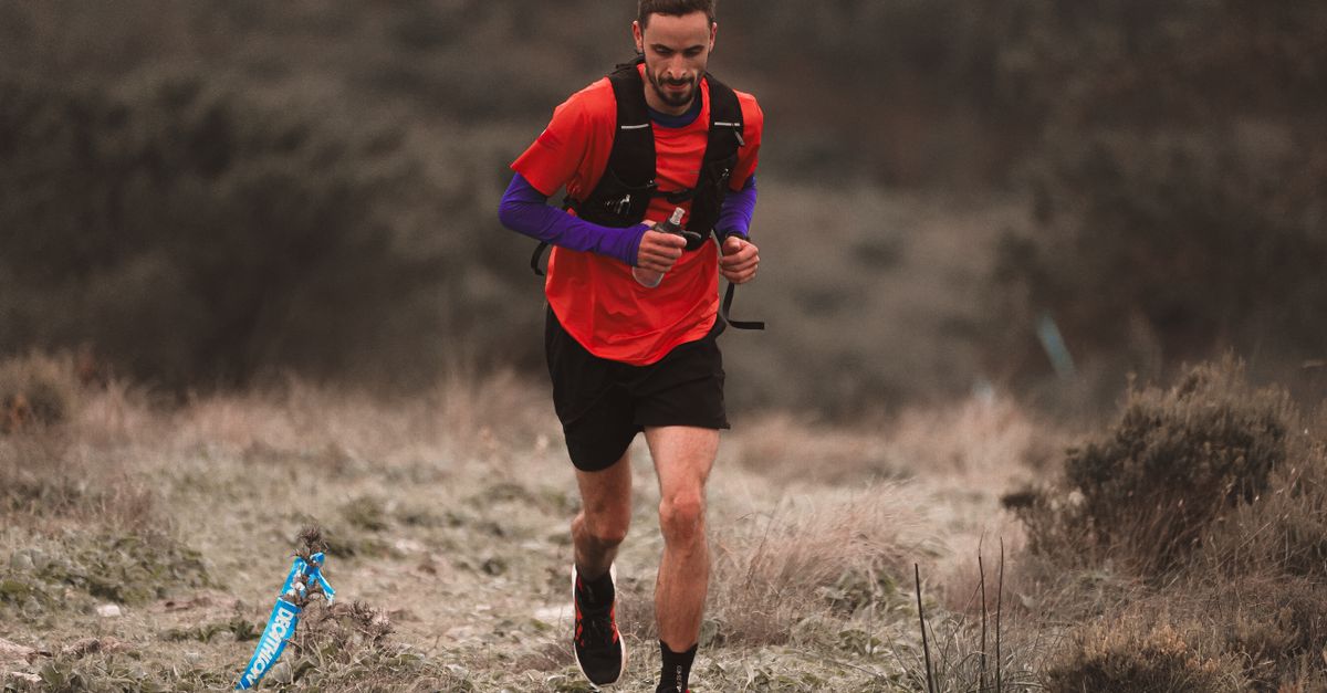 découvrez l'équipement essentiel pour la course en trail hivernal : vêtements chauds, chaussures adaptées et accessoires pour affronter les conditions froides en toute sécurité et confort.