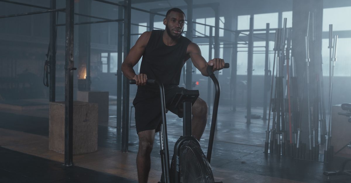 découvrez les bienfaits de l'interval training, une méthode d'entraînement efficace alternant efforts intenses et phases de récupération pour améliorer votre endurance et brûler des calories rapidement.