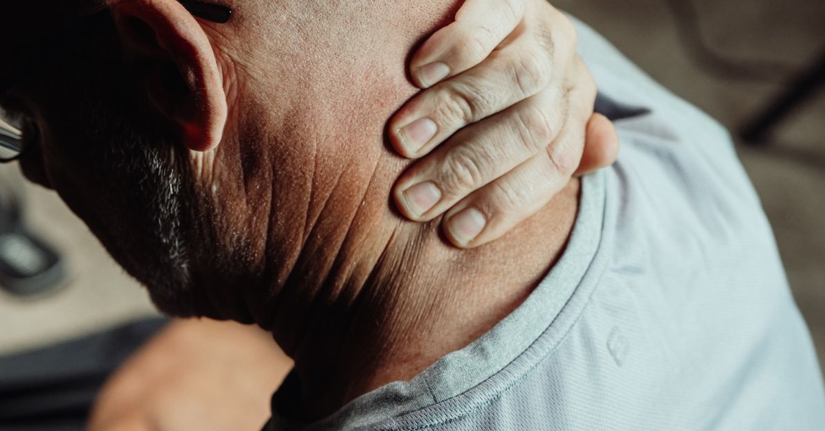 découvrez des solutions efficaces pour gérer et soulager les douleurs musculaires, incluant des conseils pratiques, traitements et exercices adaptés.