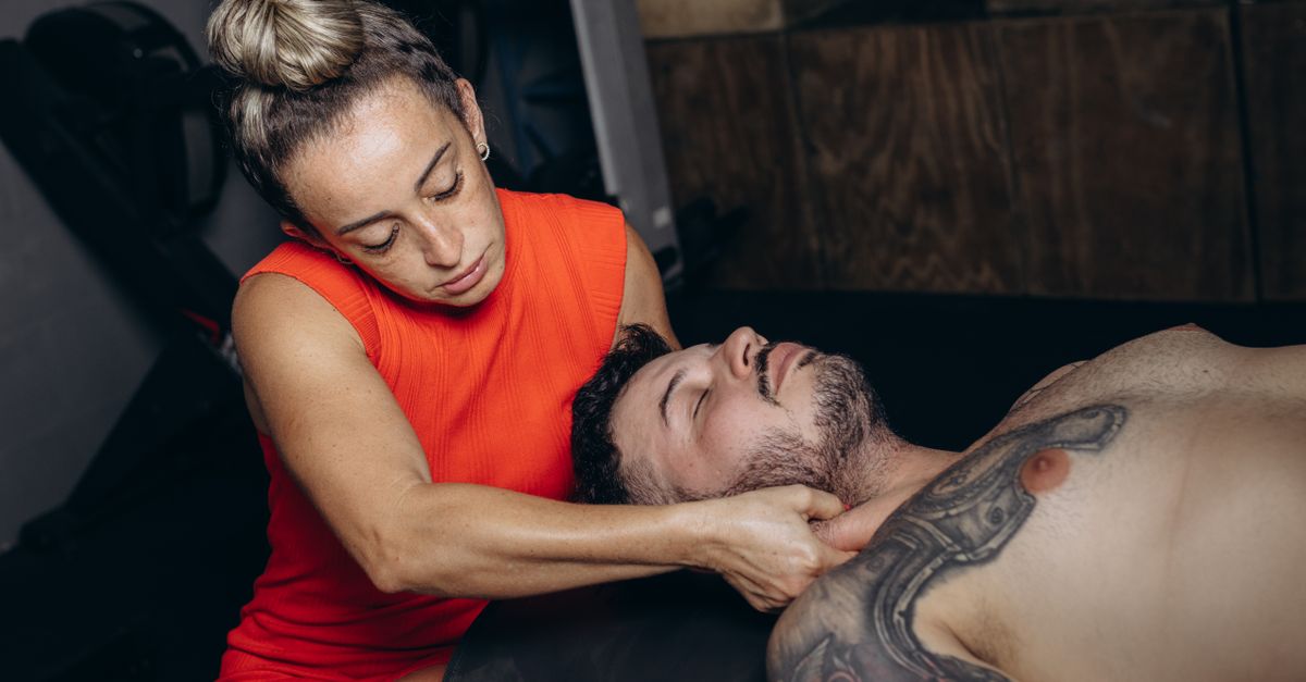 découvrez des méthodes efficaces pour gérer et soulager les douleurs musculaires grâce à des conseils pratiques et des traitements adaptés.