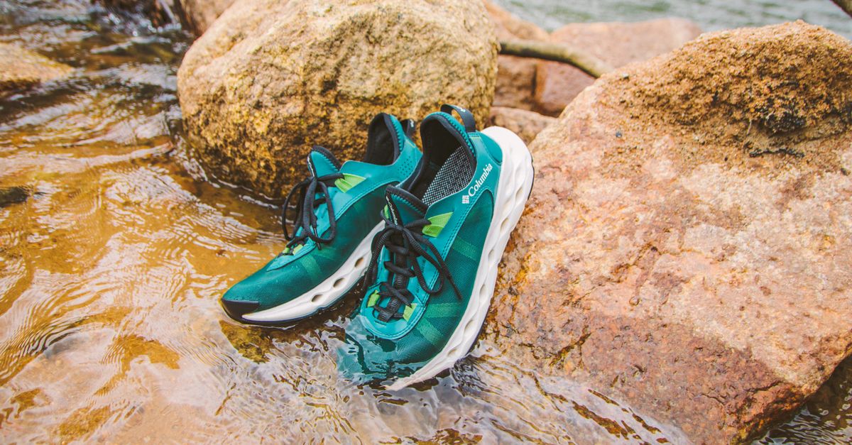 découvrez les équipements indispensables pour le trail running en conditions humides et restez performant malgré la pluie et la boue.