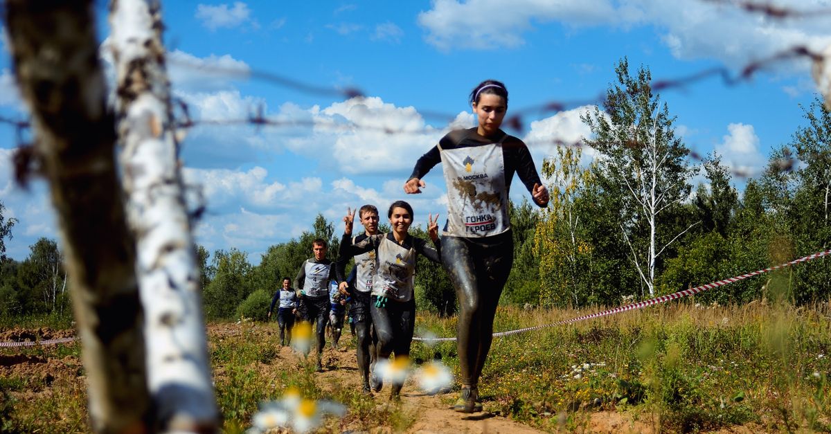 découvrez les meilleures chaussures de trail running pour terrains boueux en 2026, alliant adhérence, confort et durabilité pour vos aventures tout-terrain.